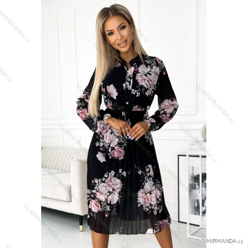 449-3 CARLA Plissee-Midikleid mit Knöpfen und langen Ärmeln - Rosen auf schwarzem Grund