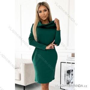 503-1 Warmes Kleid mit großem Rollkragen und Taschen – grün