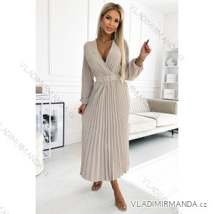 504-2 VIVIANA Plissiertes Midikleid mit Ausschnitt, langen Ärmeln und breitem Gürtel – beige Farbe
