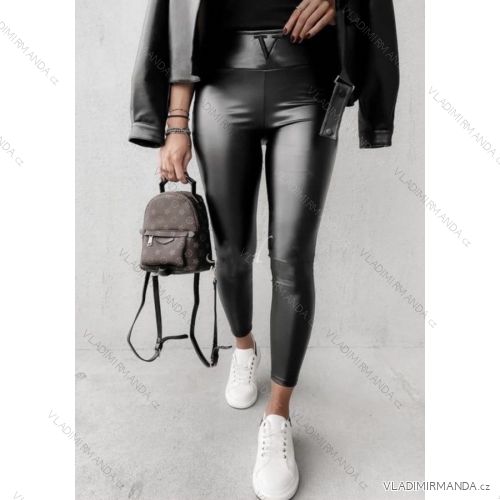 Kurze Winterjacke für Damen (S-2XL) POLISH FASHION IMWMN23P3-6015-1 schwarz XS
