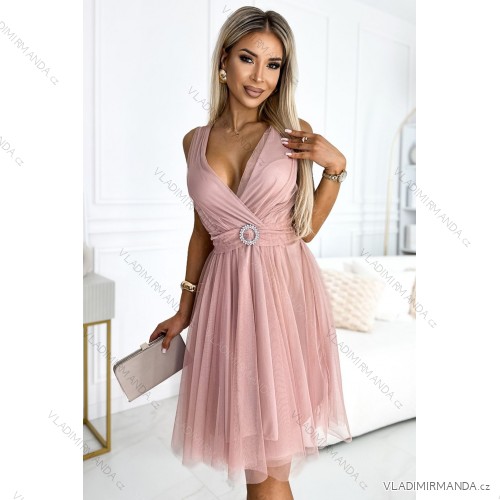 525-2 OLGA Tüllkleid mit Ausschnitt und Zierschnalle – schmutziges Rosa