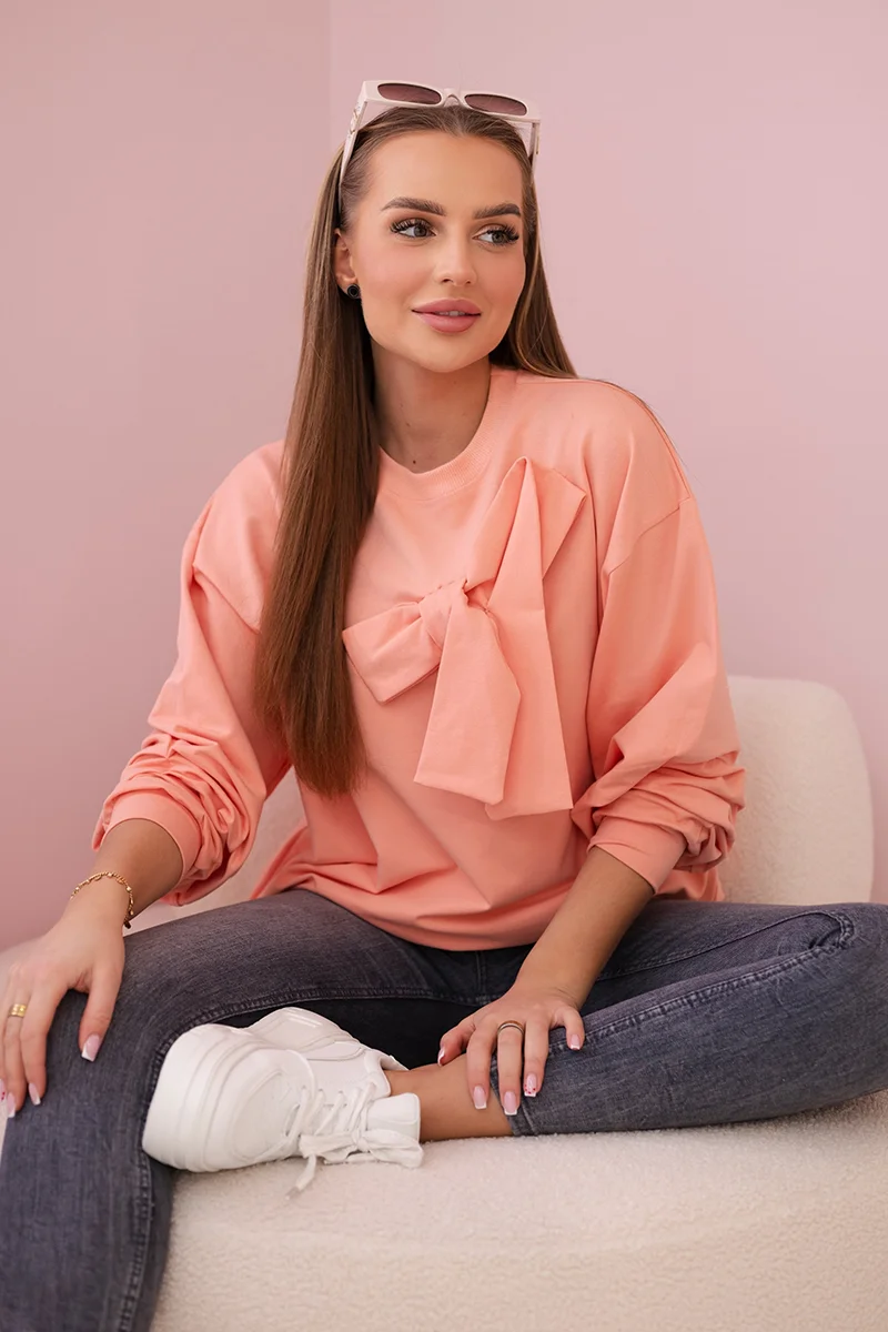 Baumwollbluse mit apricotfarbener Schleife