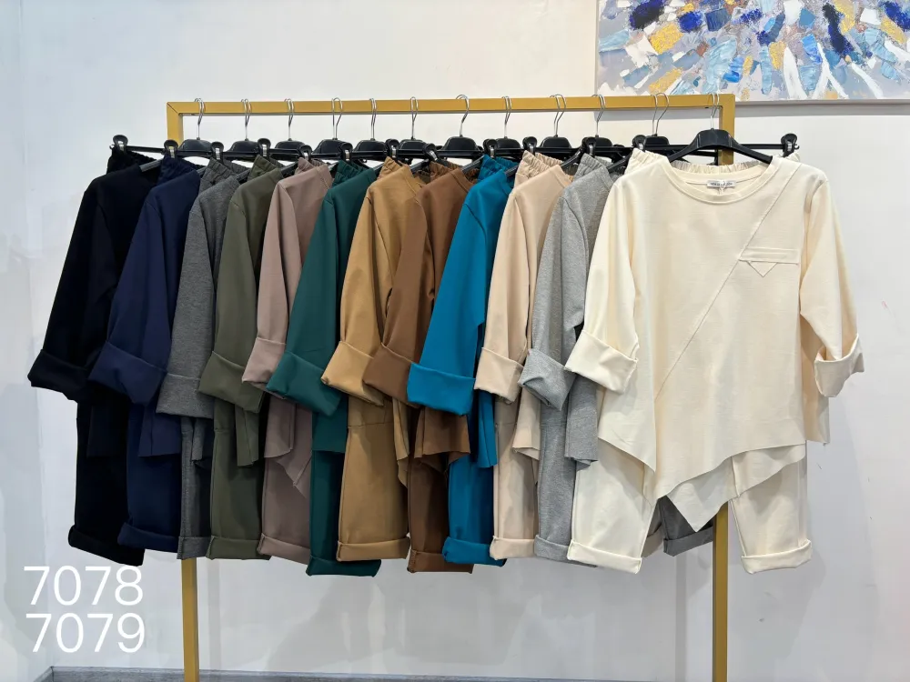 Damen-Set mit 3/4-Langarm-Jogginghose und T-Shirt (Einheitsgröße S/M/L) ITALIAN FASHION IMPLI247078