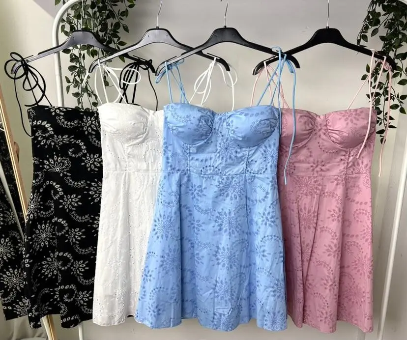 Kurzes elegantes Sommerkleid mit Trägern für Damen (S/M/L ONE SIZE) ITALIAN FASHION IMPLP2568480013