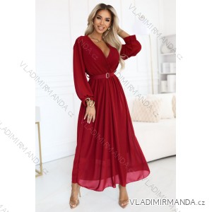 639-1 Elegantes, plissiertes Maxikleid mit Gürtel und Wickelausschnitt – bordeauxrot