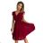 374-2 POLINA Plissiertes Kleid mit Ausschnitt und Rüschen - Farbe Bordeaux